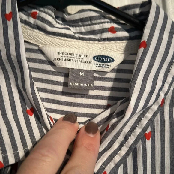 Old Navy Button Down Shirt with hearts size medium - Picture 3 of 3